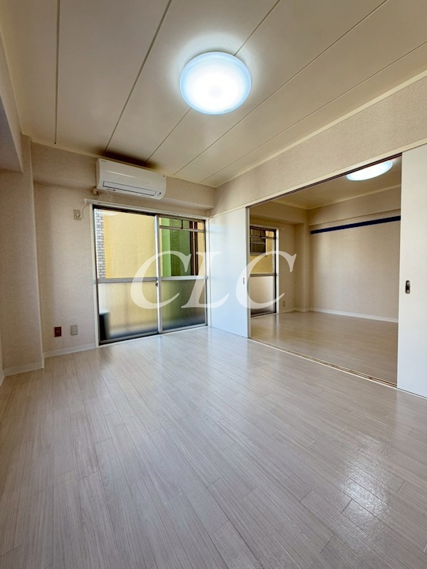 マンションオリエンタル リビング