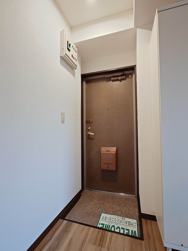 メゾンムーヴェル 玄関