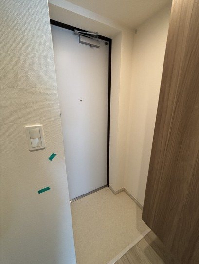 リブリ・IshidaⅢ 玄関