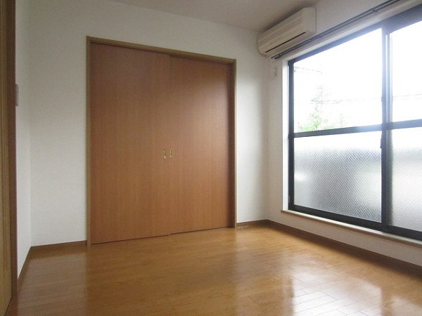 ラ・メゾン・トロワ ベッドルーム