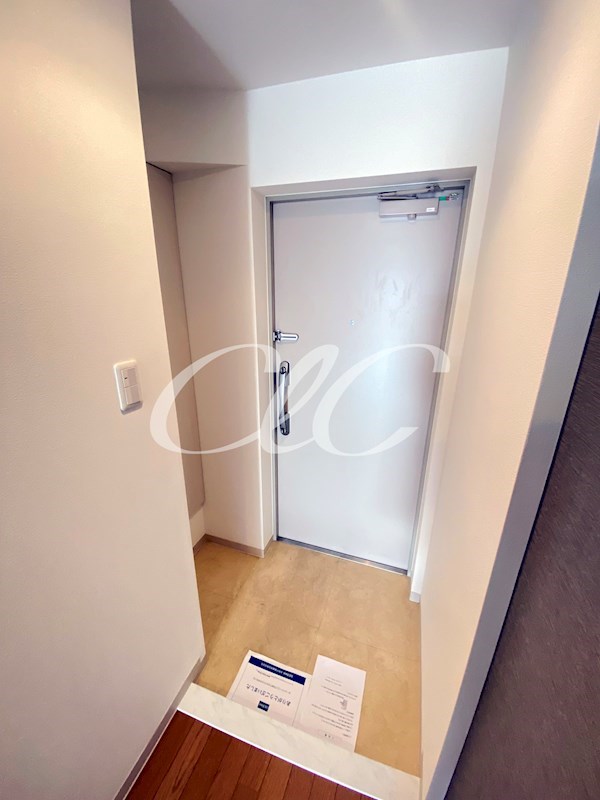 メゾンドソレイユ 玄関