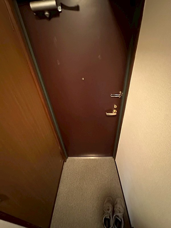 クリークウメダ  玄関