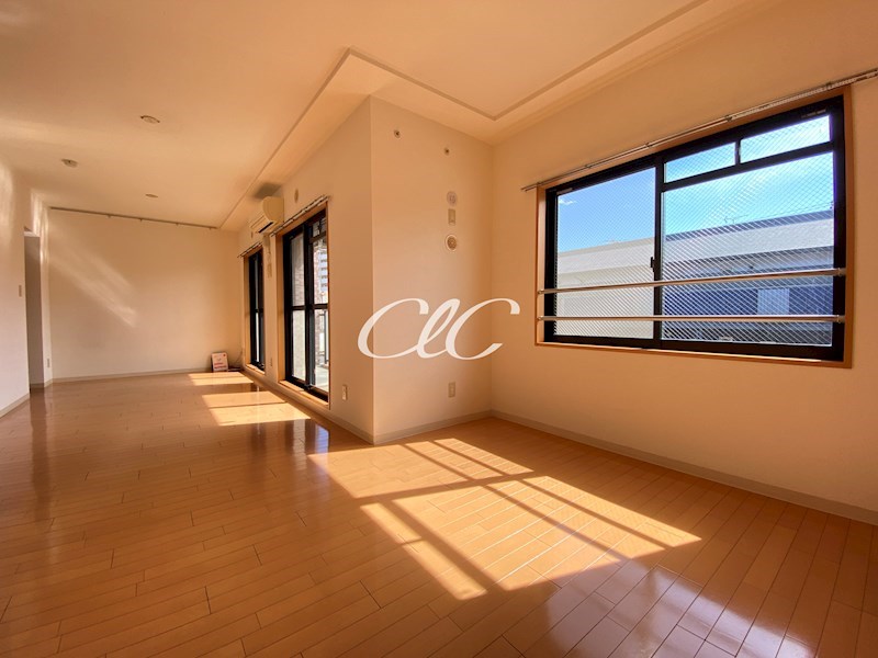 Primavera uno リビング