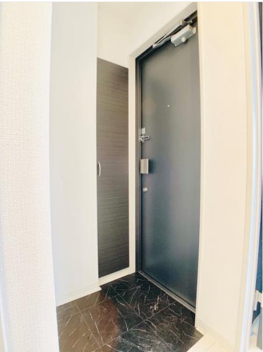 ＬＹＮＸ北千住A棟  玄関