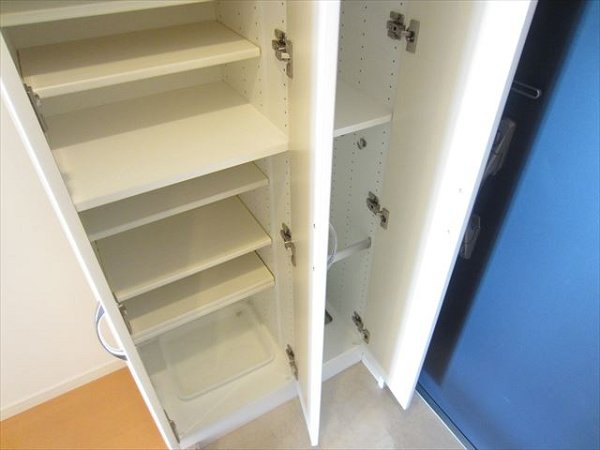 プライムアーバン千住 玄関