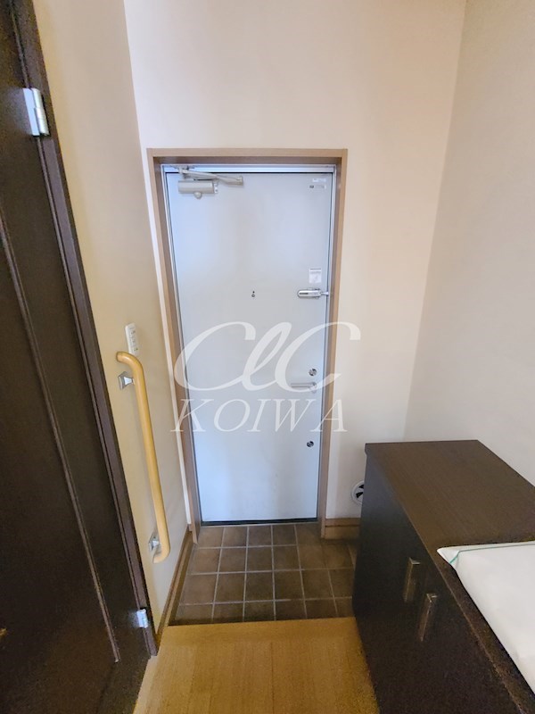 エイトラックス 玄関