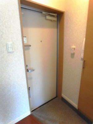 リブリ・かのん 玄関