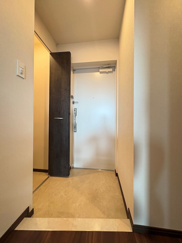 LUXENA+PAWS南行徳 玄関