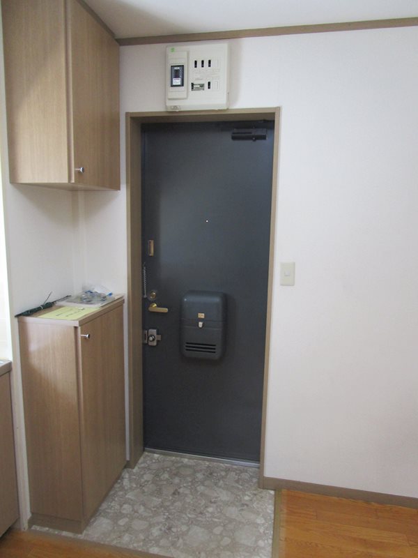 磯貝マンション 玄関