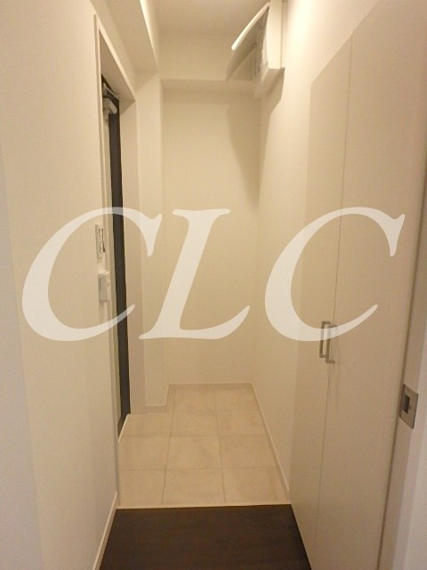 リブリ・Autumn story 玄関