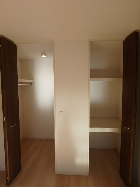 フォレストヤマザキ      その他3