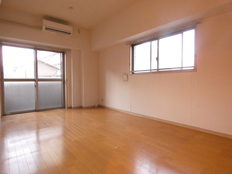 シャルマンドミール リビング