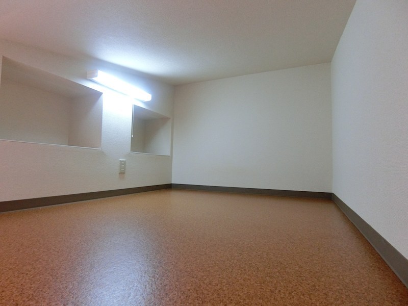 メゾネットK ベッドルーム