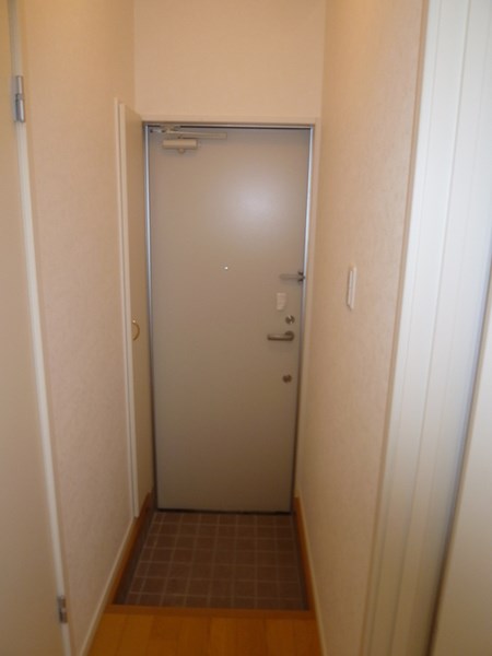 メゾンドジュンキ 玄関