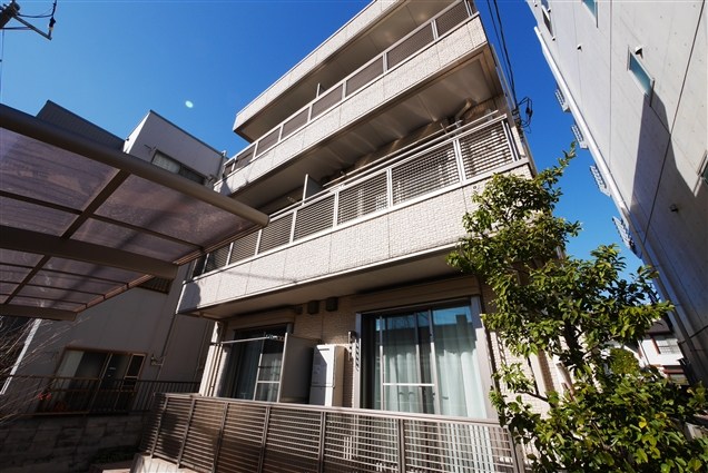 Ｌｏｔｕｓ　Ｎｏｖｅ 203号室 外観