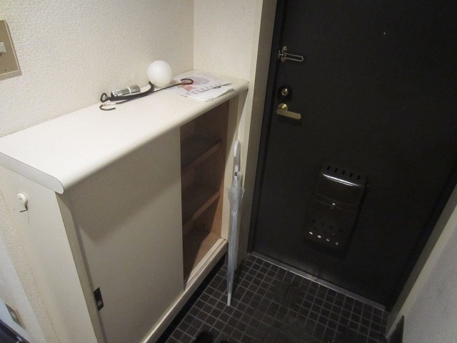 サンシャルム堀 玄関