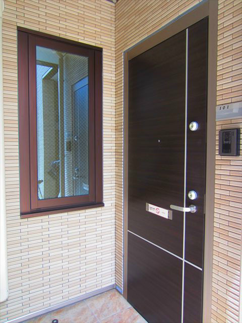 フルール谷中  玄関