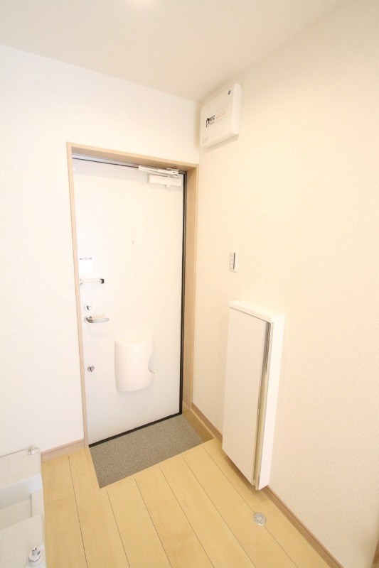 グローリオ 玄関