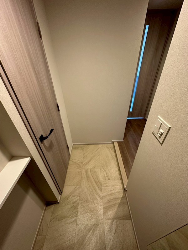 ラグゼナ北千住Ⅱ 玄関