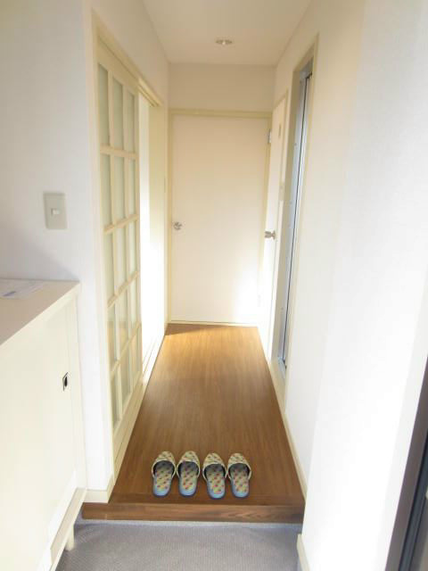 三幸ハイツ 玄関