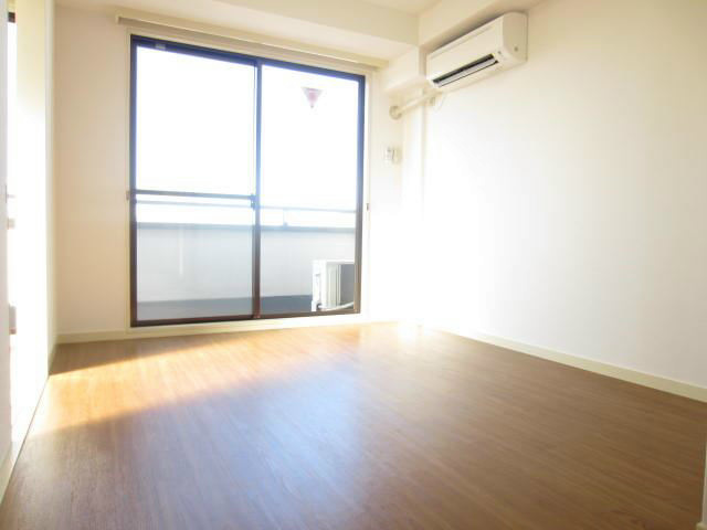 三幸ハイツ ベッドルーム