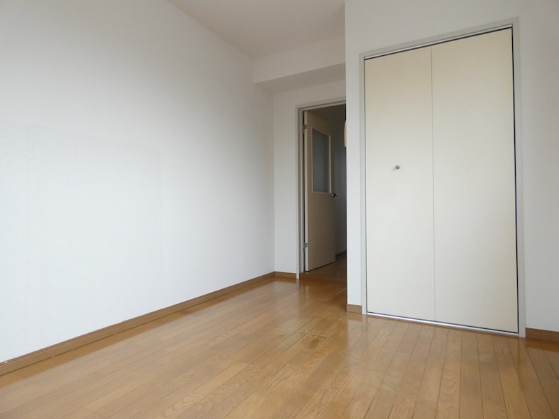 山口ビル ベッドルーム