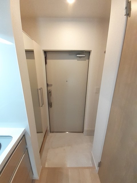 メゾン・ド・プリュネ 玄関