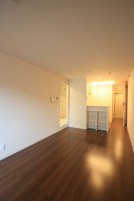 ダ　アン　ア　シス    リビング