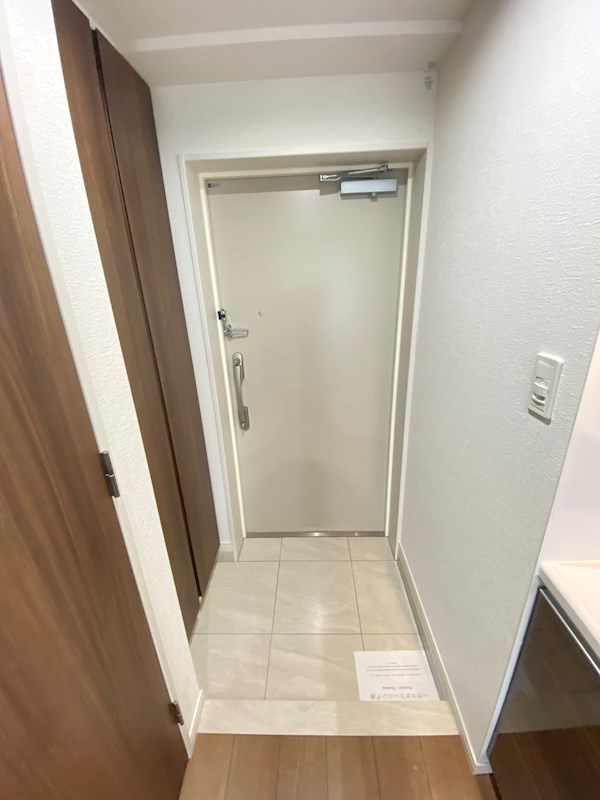 グランヴァンプレミアム新小岩 玄関