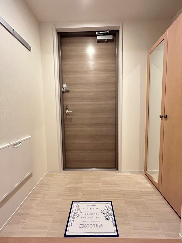 ミコ　ケヤキ 玄関