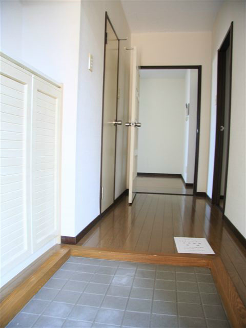 コートグランディア一ツ家  玄関