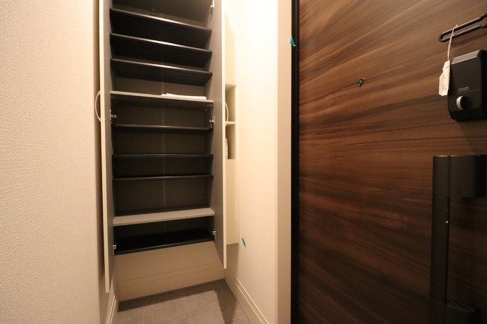 アヴァンス西亀有 玄関