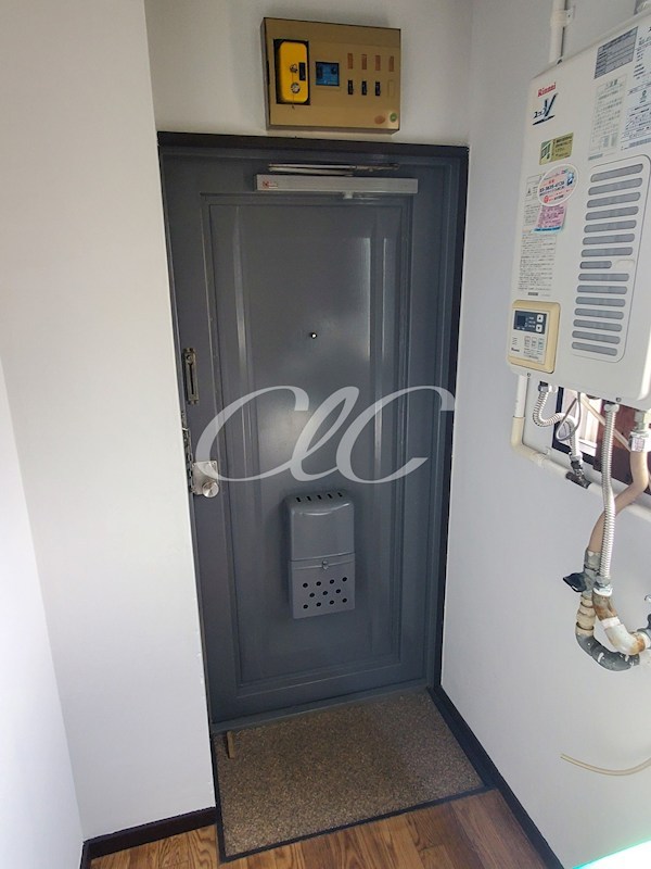 古川ハイツ 玄関