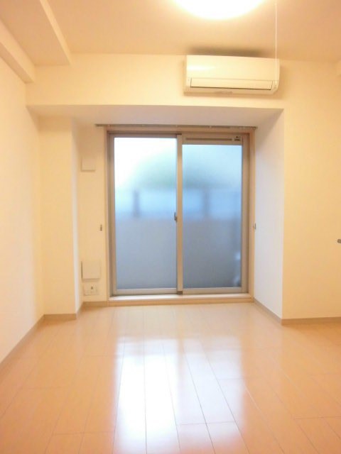 ＡＱＵＡ　ＧＡＲＤＥＮ今戸 リビング