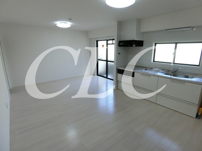 堤柳泉ビル リビング