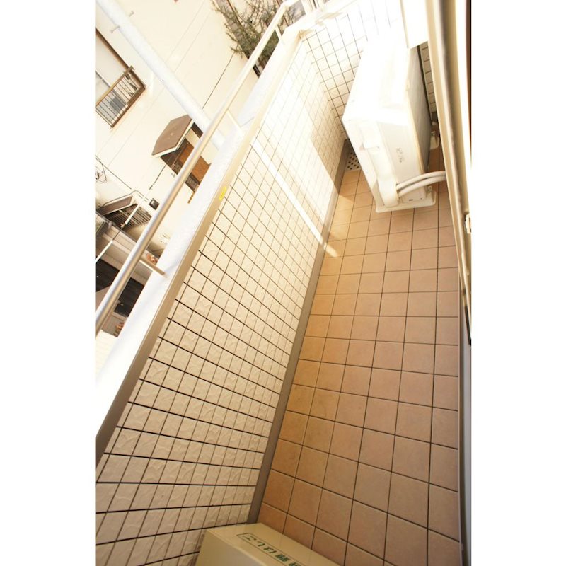 tressaillir de joie（トレサイーユ　ドゥ　ジョワ）  ベランダ