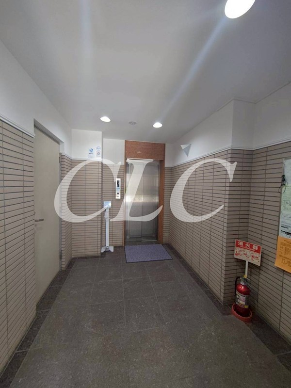 フローレンス森山 その他8