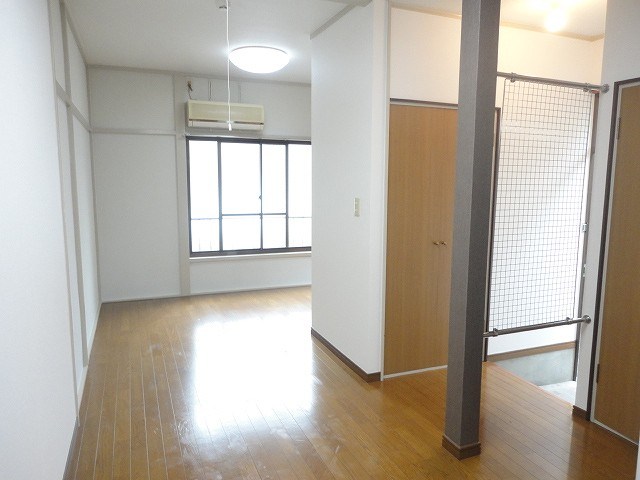 トモミ荘 リビング