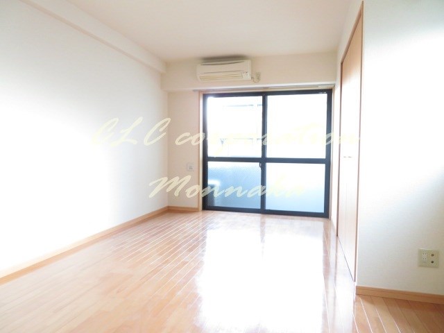 リ・ボーン　エンドー  ベッドルーム