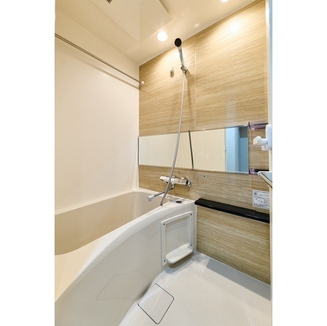 コンフォリア・リヴ八丁堀 風呂画像