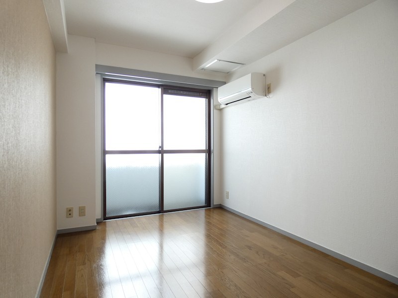 レジデンス仲村 リビング