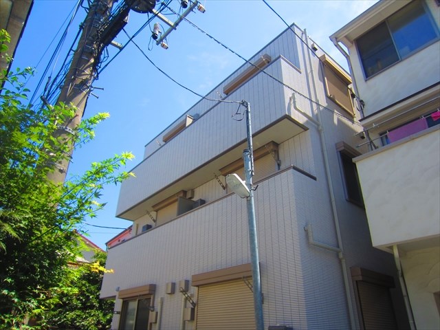 プラカーサ   外観