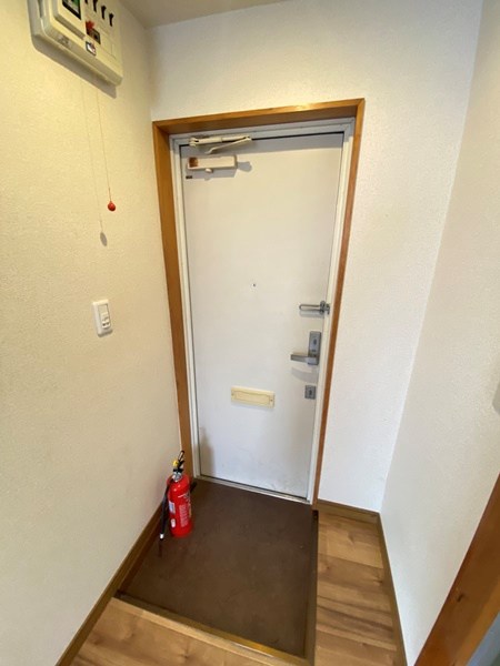 メゾン平岡  玄関