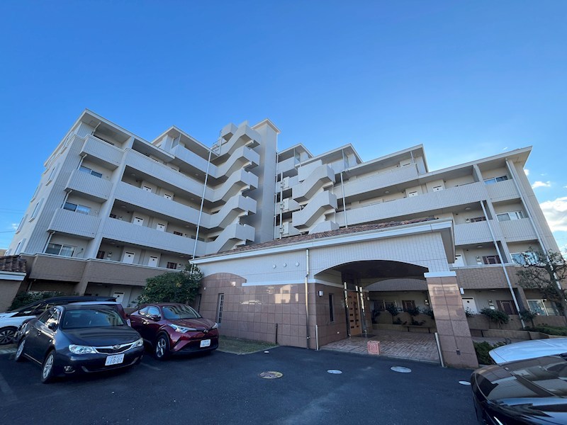 アウラ１０ 外観