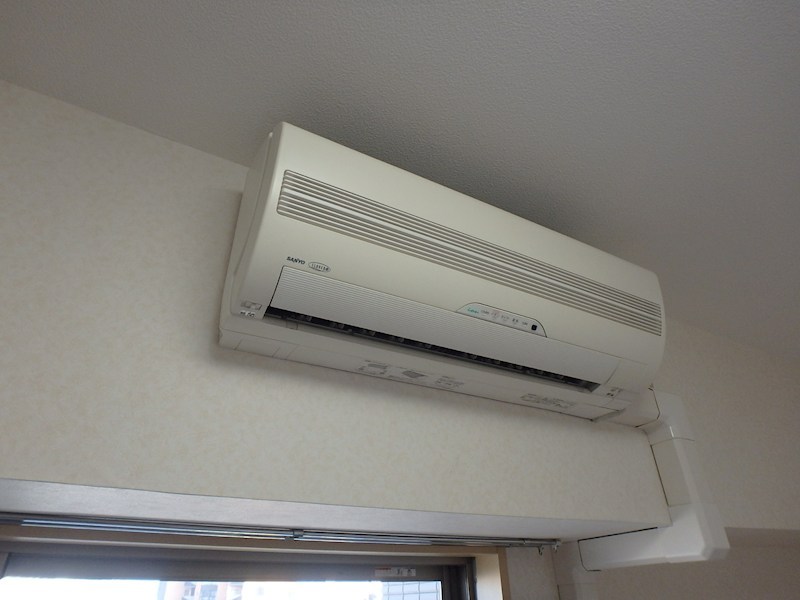 レニエ・ラ・ヴェルトゥ その他2