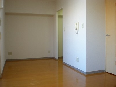 レニエ・ラ・ヴェルトゥ その他5