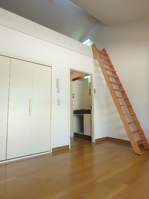 オリーブ リビング