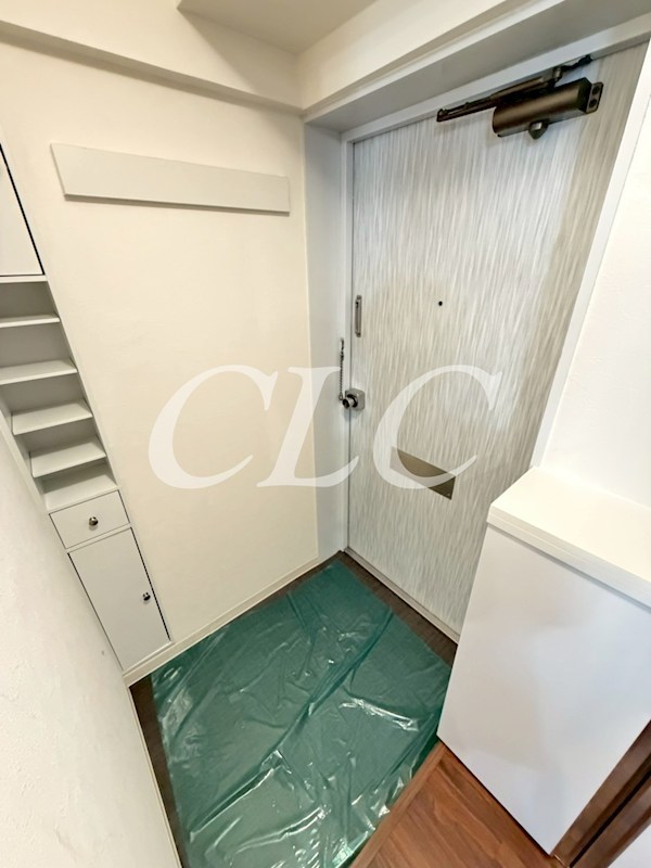 ホワイトアベニュー古谷 玄関