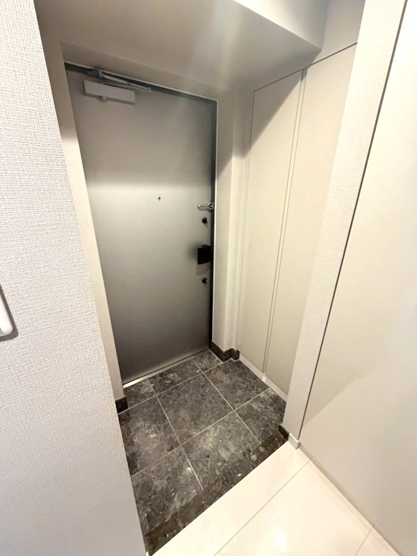 イアース西日暮里 玄関