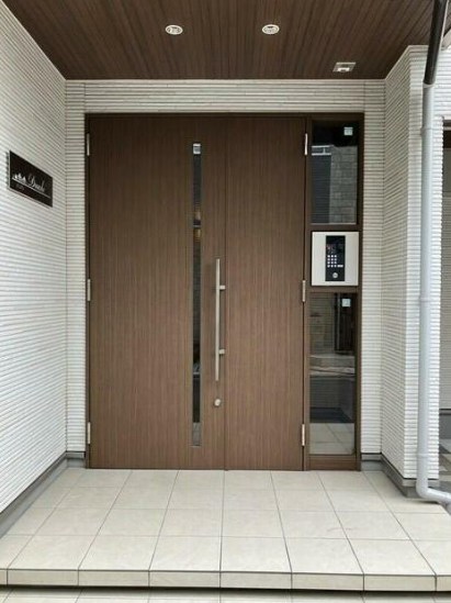 Duale 玄関
